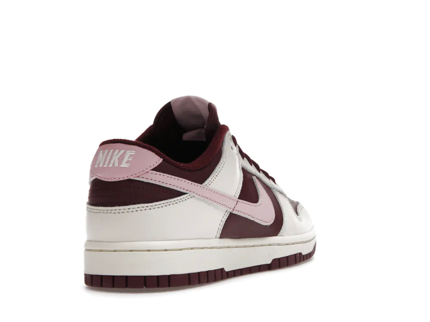 Nike Dunk Low Valentine’s Day