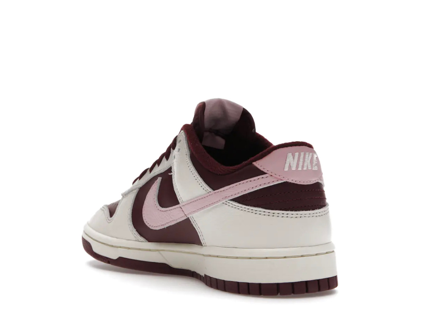 Nike Dunk Low Valentine’s Day